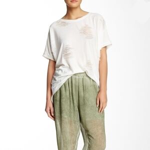 Socialite Shredded Distressed Short Sleeve White T-Shirt Size Small